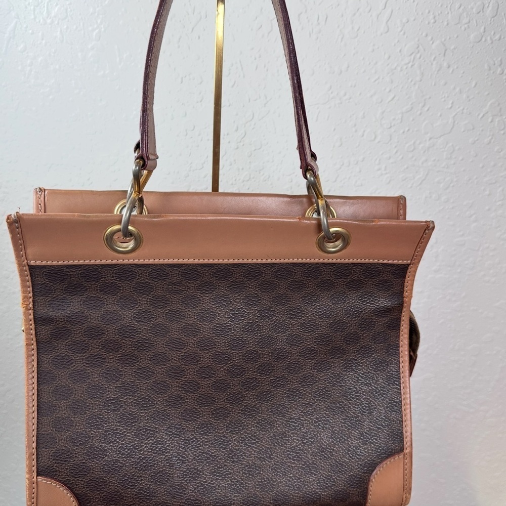 Celine Macadam Triomphe Vintage
Handbag Brown Leather Unique Shape